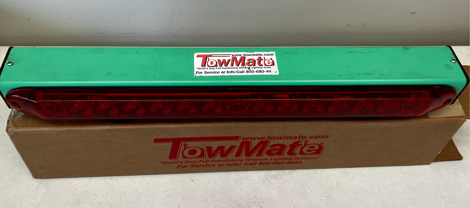 TowMate 22 Inch Wireless Tow Light Refurbished TM 22G For Safer Cordless Vehicle Towing - Image 5